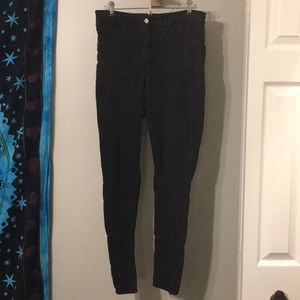 Skinny high-waisted jeans